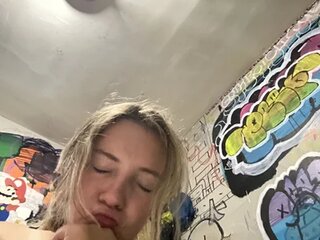 Gothgirlplzty's Picture
