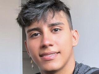 AlexCano's Picture